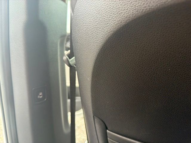 Used 2024 Kia Carnival EX FWD image 17