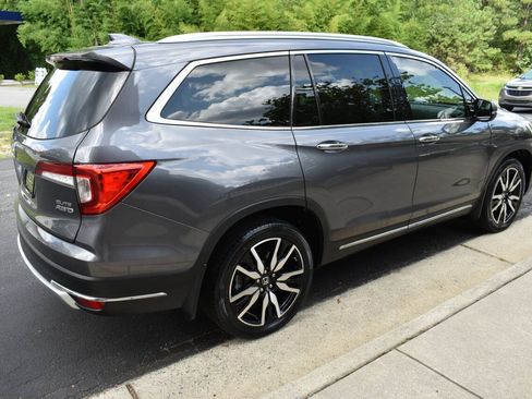 Used 2019 Honda Pilot Elite image 3