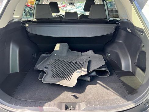 Used 2021 Toyota RAV4 XLE FWD image 9
