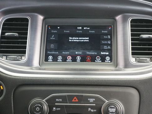 Used 2018 Dodge Charger SXT RWD image 24