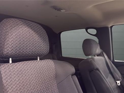 Used 2002 Chevrolet Avalanche 2500 image 34