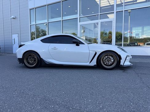 Used 2022 Toyota GR86 w/ ALL Weather Mat Package (TMS) RWD image 8