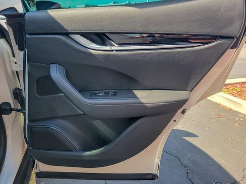 Used 2022 Maserati Levante GT image 23