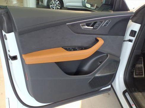 Used 2024 Audi RS Q8 image 10