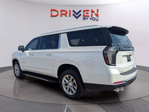 New 2025 Chevrolet Suburban Premier image 3