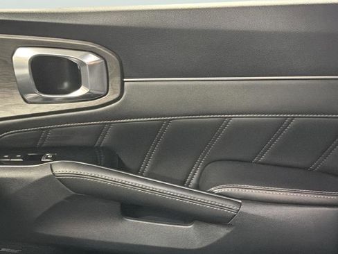 Used 2024 Kia Sorento SX Prestige image 13