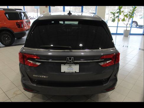 Certified 2024 Honda Odyssey EX-L image 6
