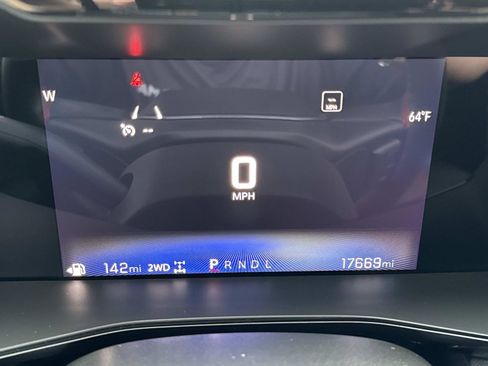 Used 2023 Chevrolet Colorado Z71 w/ Z71 Convenience Package 2 image 11