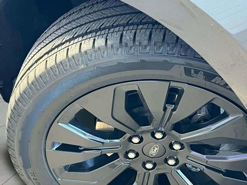 Used 2025 Ford Expedition Max Platinum w/ Stealth Appearance Package image 34