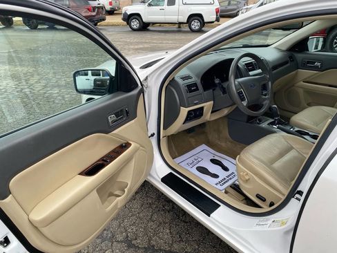 Used 2010 Ford Fusion SEL image 9
