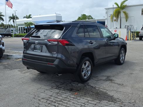 Used 2024 Toyota RAV4 XLE FWD image 7