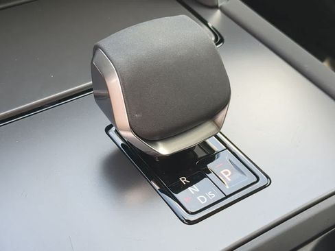 Certified 2025 Land Rover Discovery Sport S AWD/4WD image 32