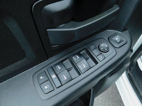 Used 2024 RAM 3500 Tradesman w/ Chrome Appearance Group image 27