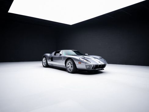 Used 2006 Ford GT image 82