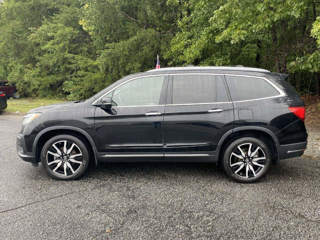 Used 2019 Honda Pilot Touring image 2
