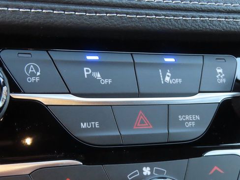 New 2026 Chrysler Pacifica Limited w/ S Appearance Package AWD/4WD image 14