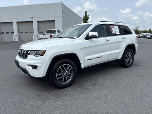 Used 2018 Jeep Grand Cherokee Limited w/ Luxury Group II AWD/4WD image 5