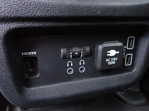 Used 2020 Honda Pilot Black Edition image 11