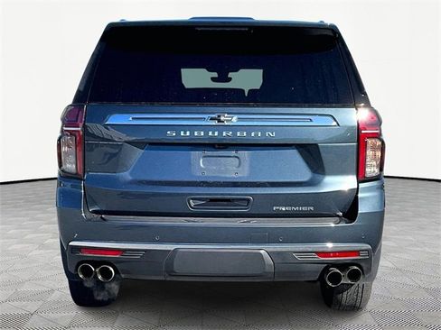 Used 2021 Chevrolet Suburban Premier w/ Premium Package image 5