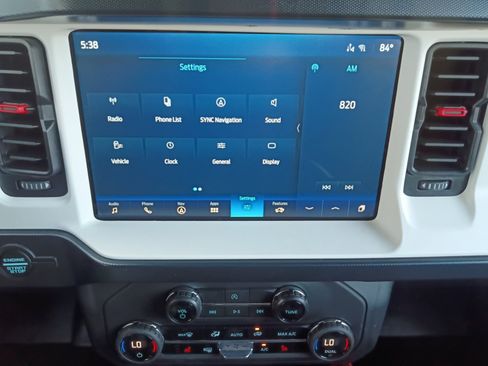 Used 2024 Ford Bronco Heritage Edition AWD/4WD image 15