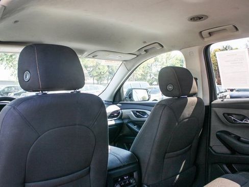 Used 2020 Chevrolet Traverse LS image 35