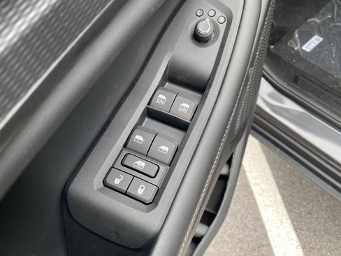 New 2025 Jeep Grand Cherokee L Altitude image 13