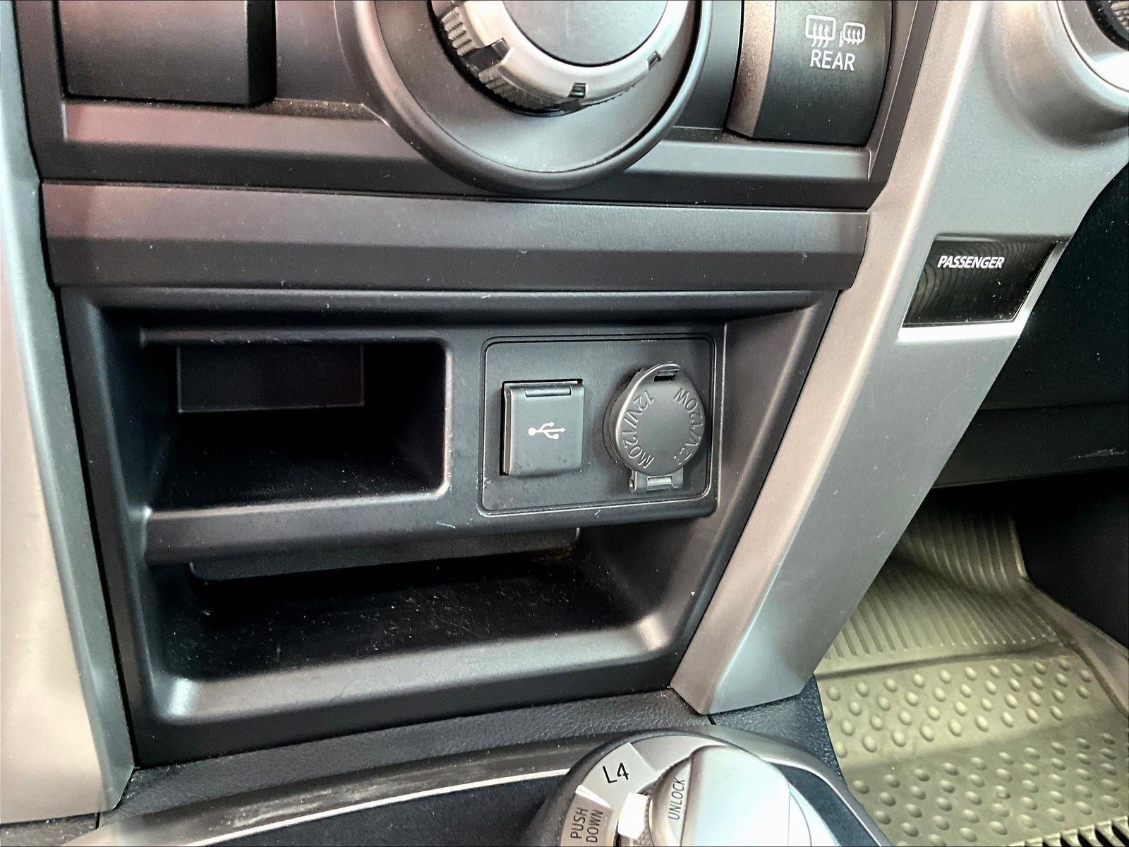 Used 2020 Toyota 4Runner SR5 AWD/4WD image 16