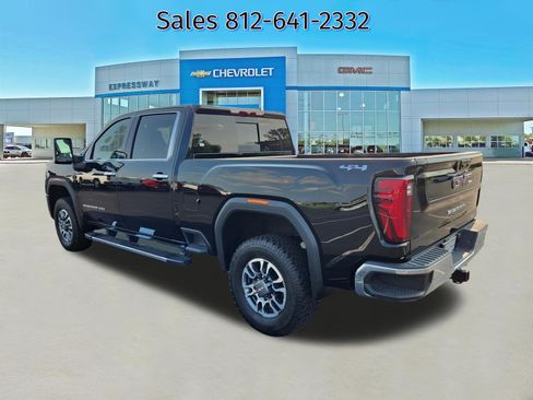 Used 2025 GMC Sierra 2500 SLT w/ SLT Premium Package AWD/4WD image 5