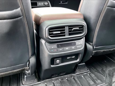 Used 2023 Honda Pilot Elite image 34