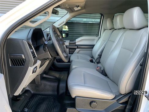 Used 2021 Ford F550 4x4 Crew Cab Super Duty w/ Power Equipment Group image 19