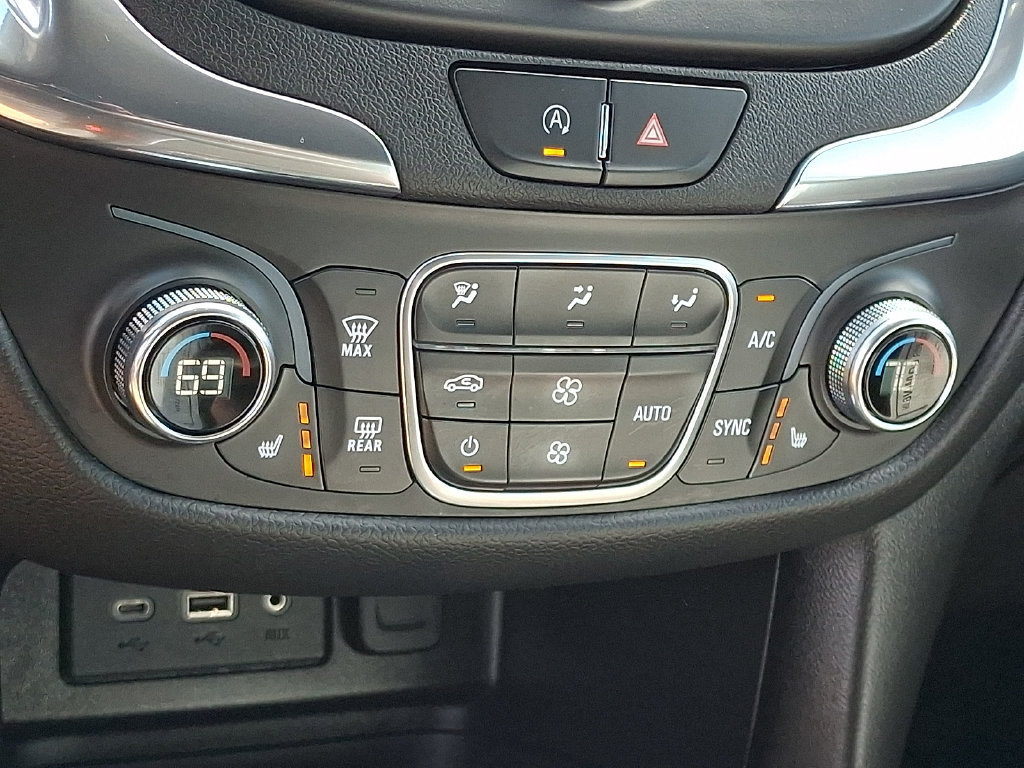 Used 2023 Chevrolet Equinox LT AWD/4WD image 24