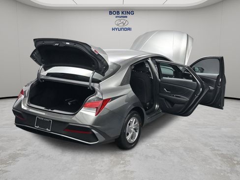 New 2026 Hyundai Elantra SE FWD image 26