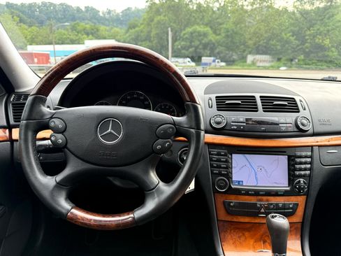Used 2008 Mercedes-Benz E 350 4MATIC Wagon image 13