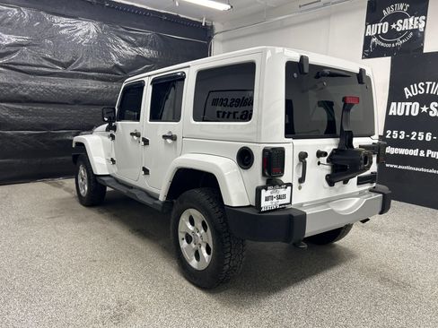 Used 2014 Jeep Wrangler Unlimited Sahara w/ Connectivity Group AWD/4WD image 4