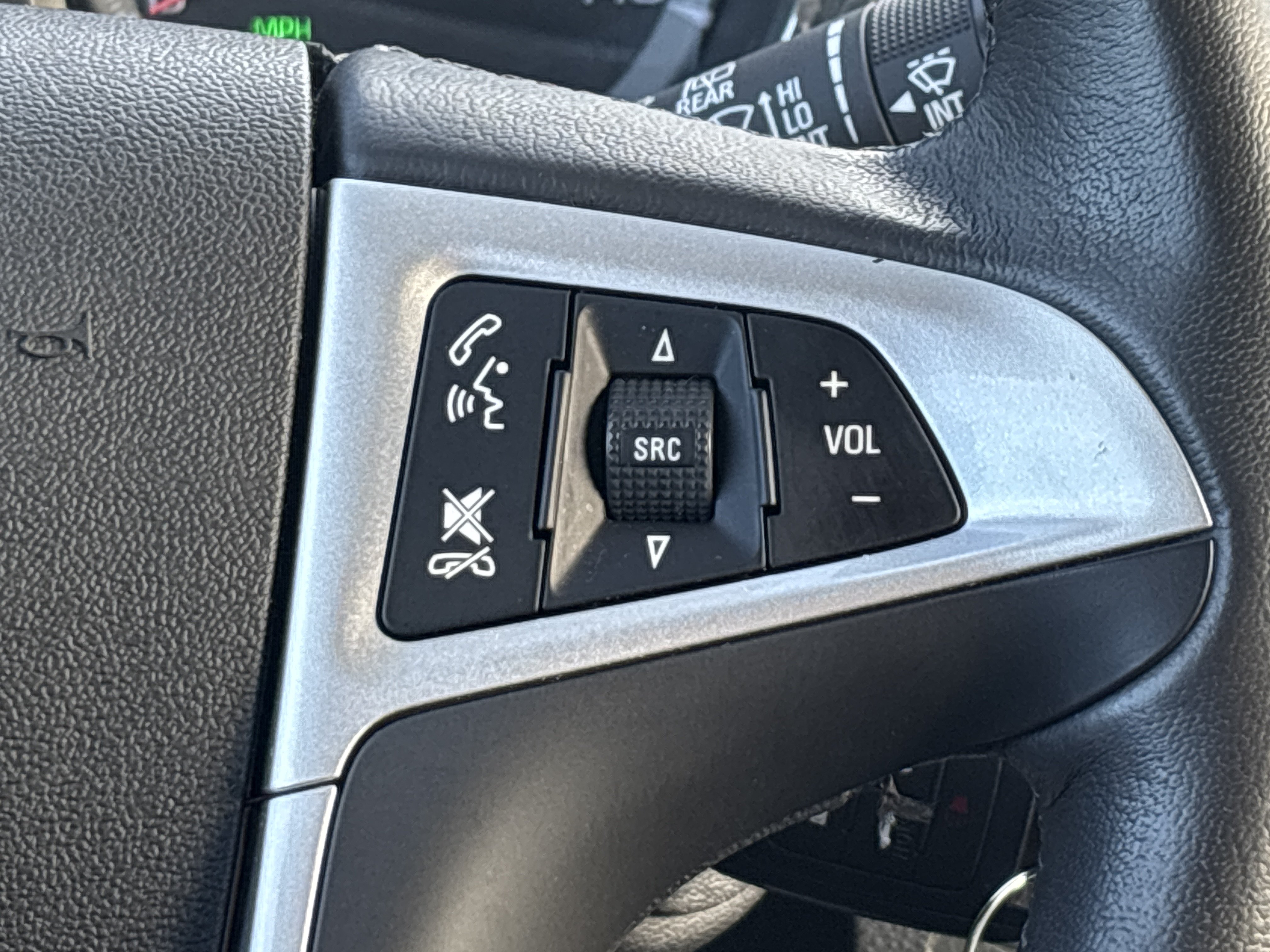 Used 2015 GMC Terrain Denali w/ Cargo Package FWD image 5