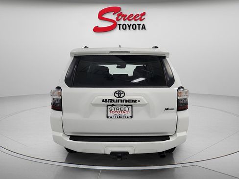 Certified 2024 Toyota 4Runner SR5 Premium w/ Moonroof Package AWD/4WD image 3