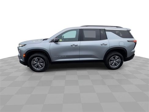 Certified 2025 Chevrolet Traverse LT image 6