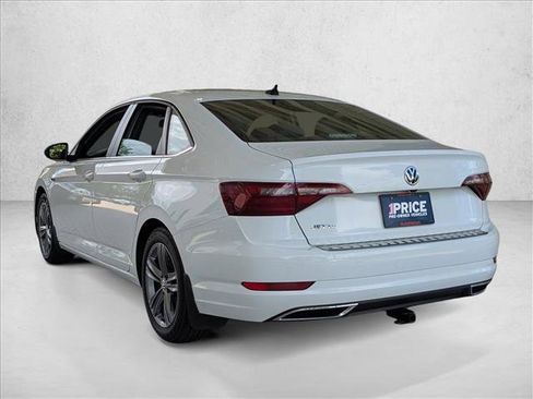 Used 2021 Volkswagen Jetta R-Line w/ R-Line Cold Weather Package FWD image 8