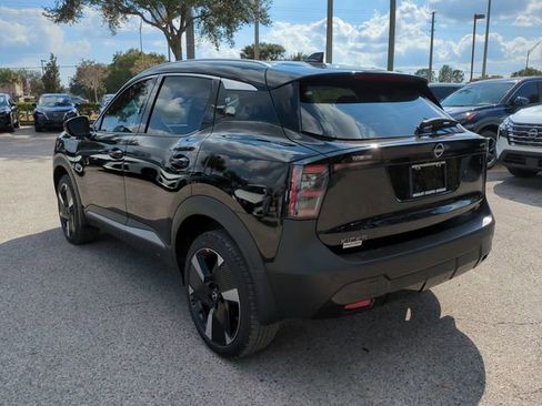 New 2026 Nissan Kicks SR w/ SR Premium Package image 7