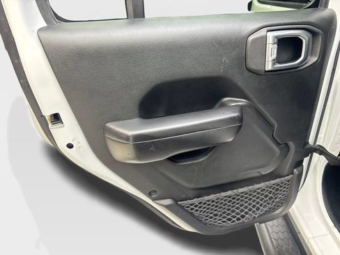 Used 2019 Jeep Wrangler Unlimited Sport S AWD/4WD image 35