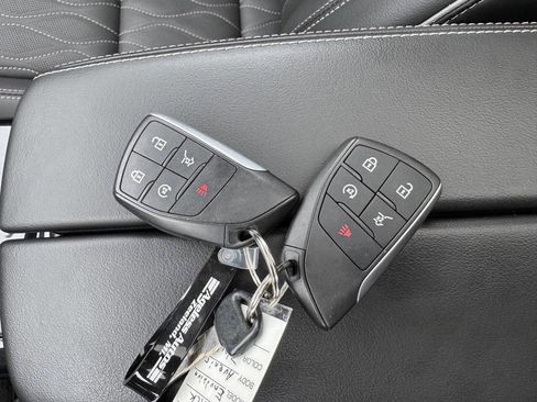 Used 2021 Buick Envision Avenir w/ Technology Package II AWD/4WD image 20