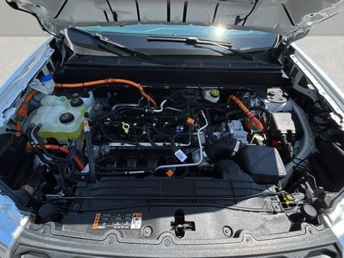 Used 2024 Ford Maverick XLT FWD image 32