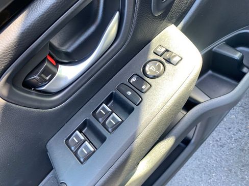 Used 2024 Honda Pilot TrailSport image 17