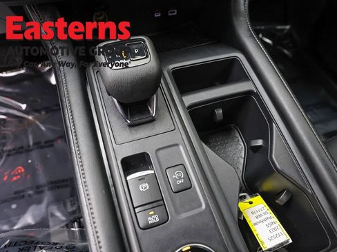 Used 2023 Nissan Pathfinder S AWD/4WD image 12