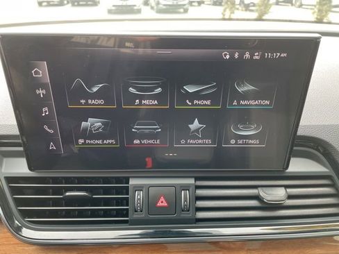 Used 2023 Audi Q5 2.0T Premium Plus w/ Premium Plus Package AWD/4WD image 23