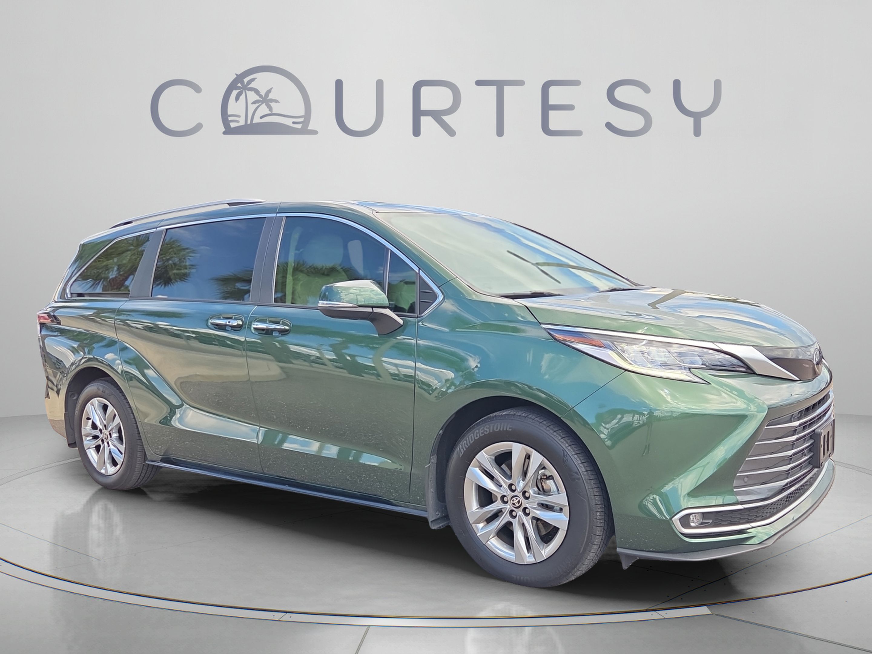 Certified 2026 Toyota Sienna Limited AWD/4WD image 7