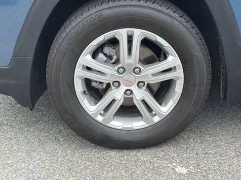 Used 2024 GMC Terrain SLE AWD/4WD image 11