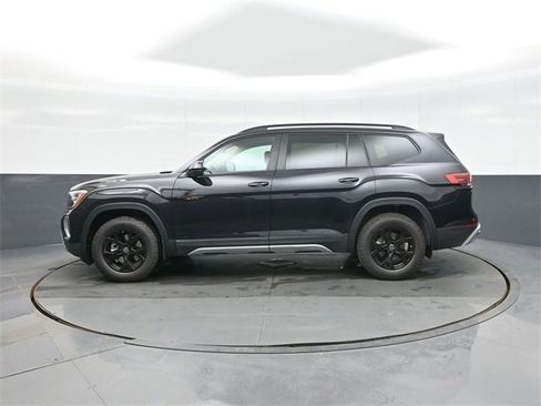 New 2026 Volkswagen Atlas Peak Edition image 4