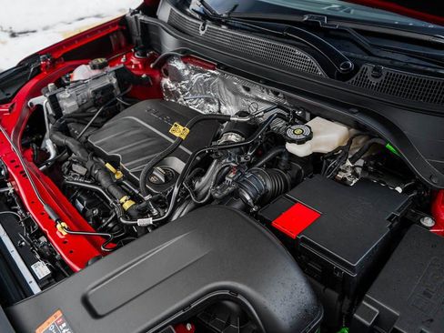 New 2026 Chevrolet Trax RS w/ Sunroof Package image 7