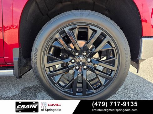 Used 2024 Chevrolet Silverado 1500 LTZ w/ Technology Package AWD/4WD image 30